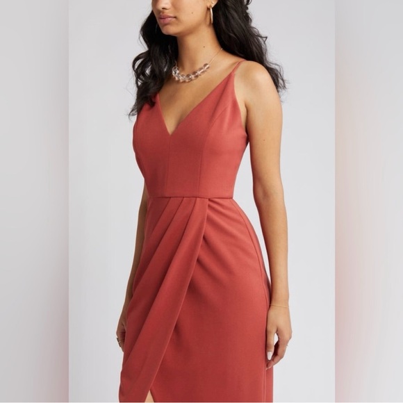 The Ines V-neck Tulip Gown / Dress In Sienna. Made by WAYF. - Picture 2 of 7